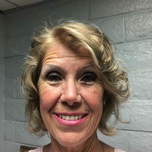 Meet your Posher, Edna